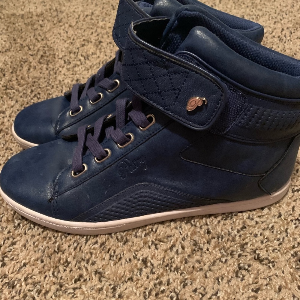 Pastry high tops